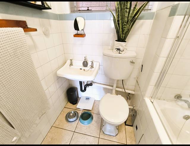 1 bed property to rent in PARKTOWN NORTH